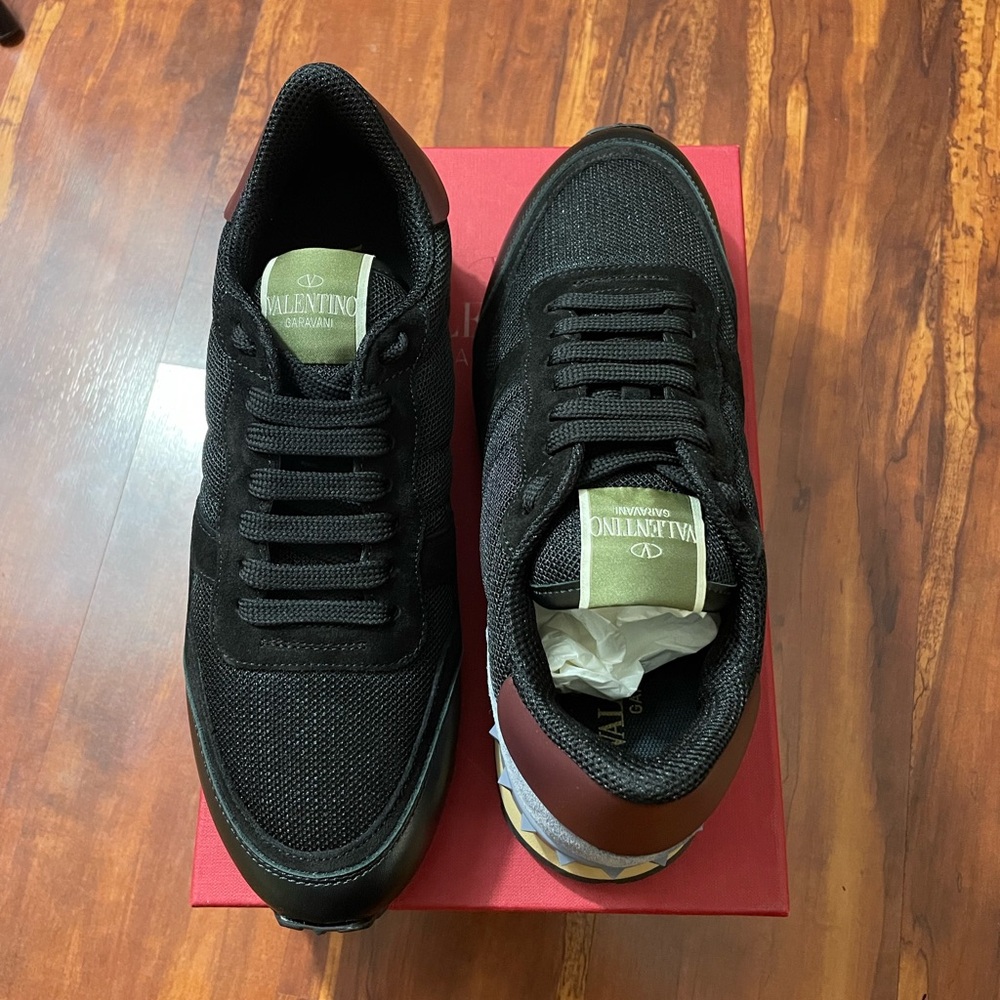 Valentino Garavani Black rockrunner Sneakers